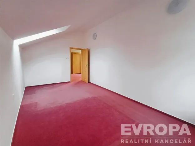 Prodej rodinného domu, Nižbor - Stradonice, Stradonice, 260 m2