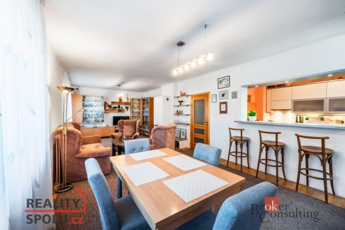 Prodej rodinného domu, Brno - Žebětín, Akátová, 222 m2