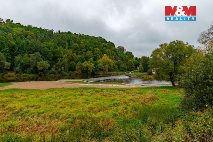 Prodej komerčního pozemku, Zlatá Koruna - Rájov, 1054 m2