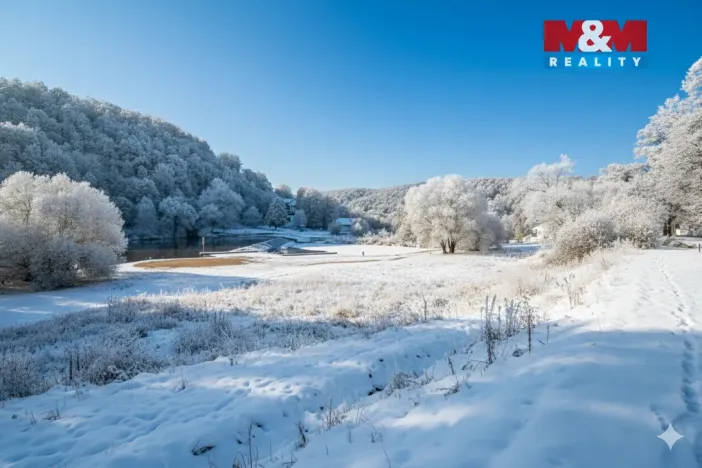 Prodej komerčního pozemku, Zlatá Koruna - Rájov, 1054 m2