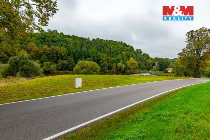 Prodej komerčního pozemku, Zlatá Koruna - Rájov, 1054 m2