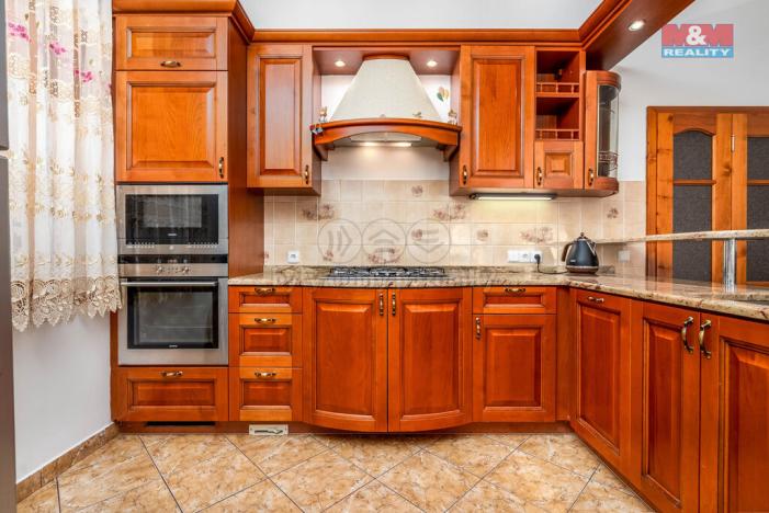 Prodej rodinného domu, Praha - Hostavice, Kamencová, 269 m2