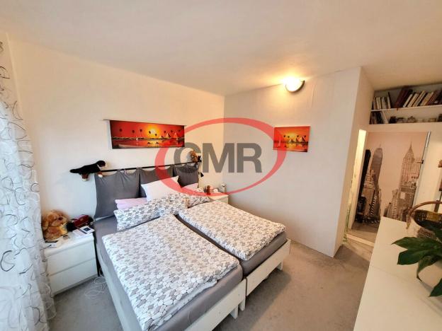 Prodej bytu 2+1, Praha, Skloněná, 52 m2