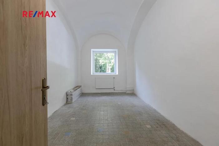 Prodej výrobních prostor, Zbiroh, Líšenská, 700 m2