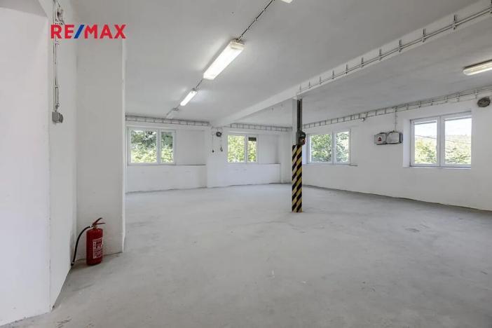 Prodej výrobních prostor, Zbiroh, Líšenská, 700 m2