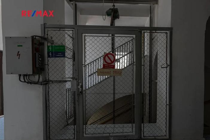 Prodej výrobních prostor, Zbiroh, Líšenská, 700 m2