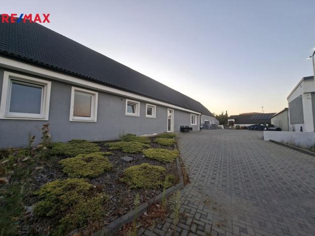 Prodej výrobních prostor, Tavíkovice, 4653 m2