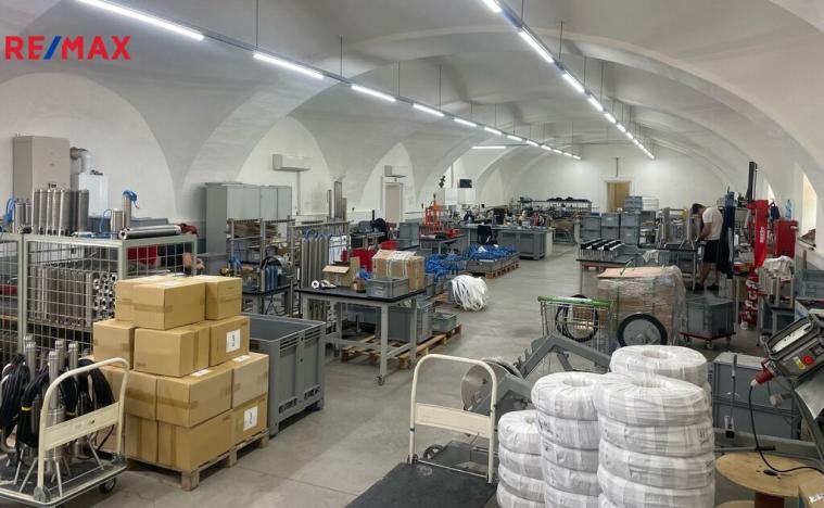 Prodej výrobních prostor, Tavíkovice, 4653 m2