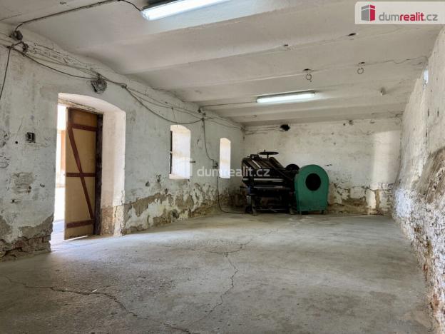 Prodej kanceláře, Pravčice, 840 m2