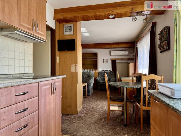 Prodej kanceláře, Pravčice, 840 m2