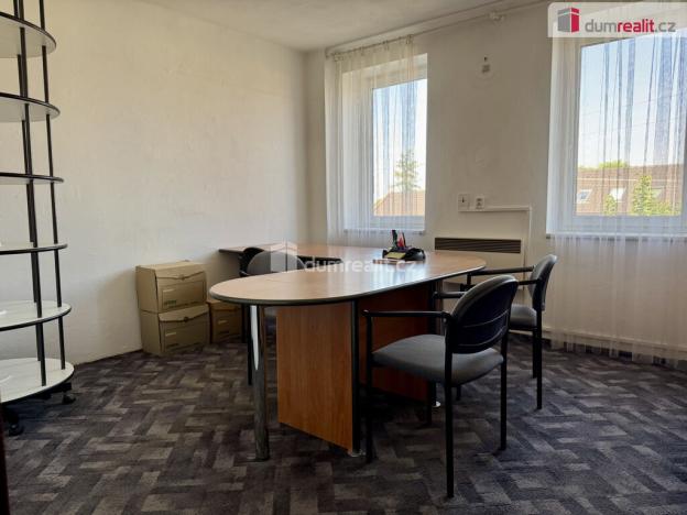 Prodej kanceláře, Pravčice, 840 m2