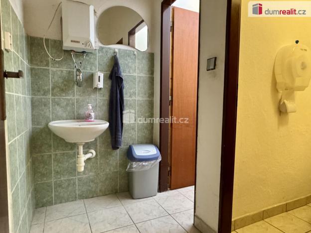 Prodej kanceláře, Pravčice, 840 m2