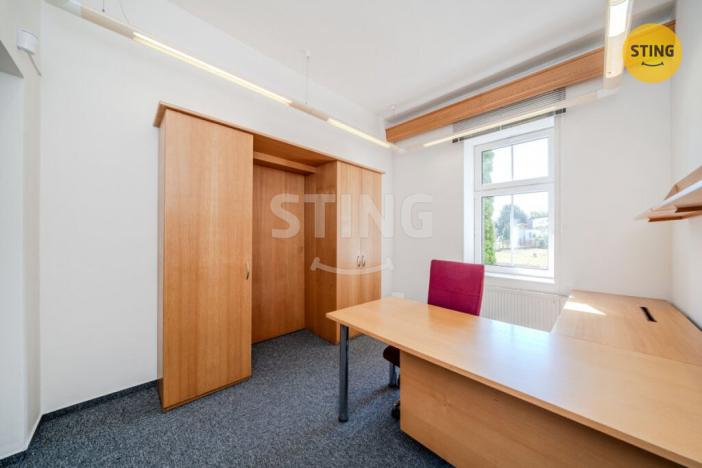 Pronájem kanceláře, Ostrava, Starobělská, 250 m2