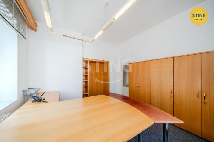 Pronájem kanceláře, Ostrava, Starobělská, 250 m2