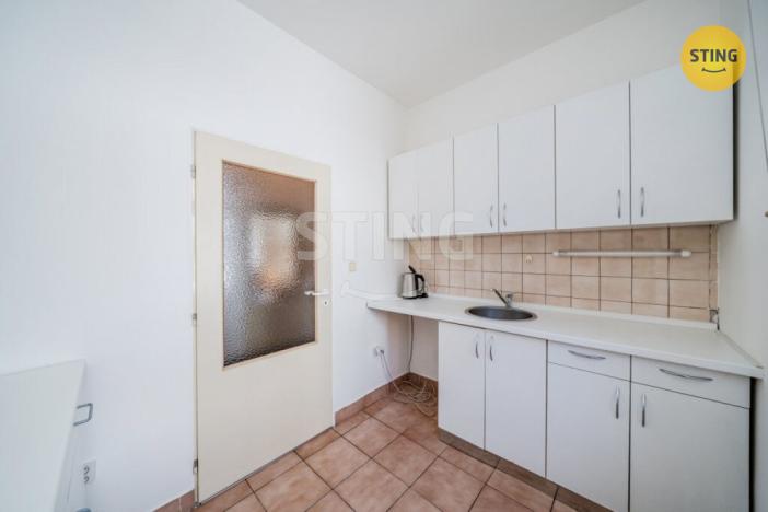 Pronájem kanceláře, Ostrava, Starobělská, 250 m2