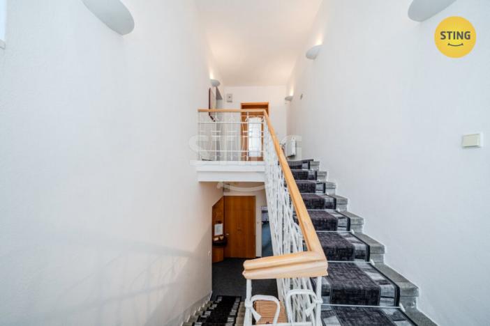 Pronájem kanceláře, Ostrava, Starobělská, 250 m2