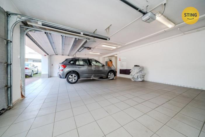 Pronájem kanceláře, Ostrava, Starobělská, 250 m2