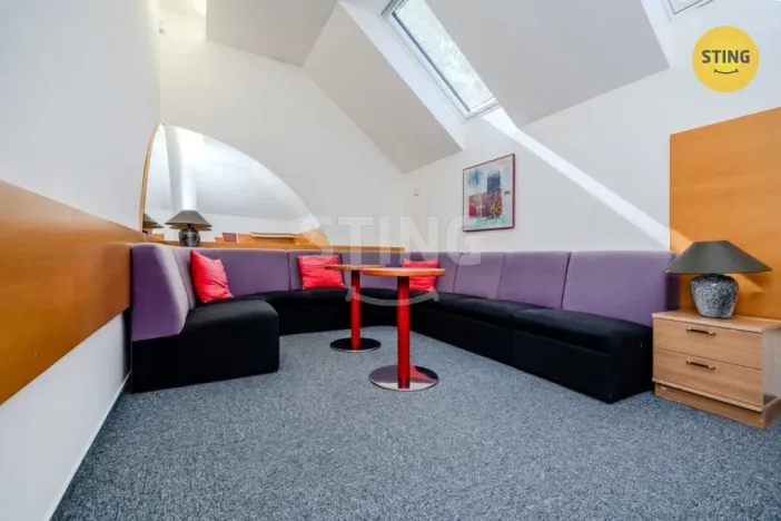 Pronájem kanceláře, Ostrava, Starobělská, 250 m2