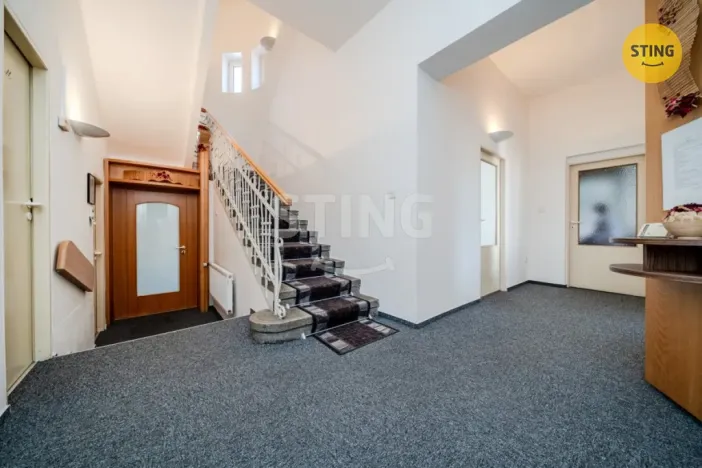 Pronájem kanceláře, Ostrava, Starobělská, 250 m2