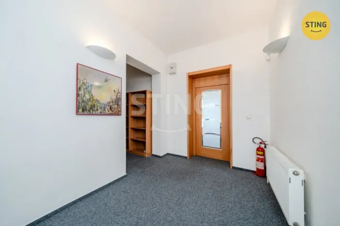 Pronájem kanceláře, Ostrava, Starobělská, 250 m2