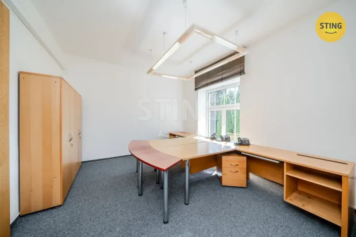 Pronájem kanceláře, Ostrava, Starobělská, 250 m2