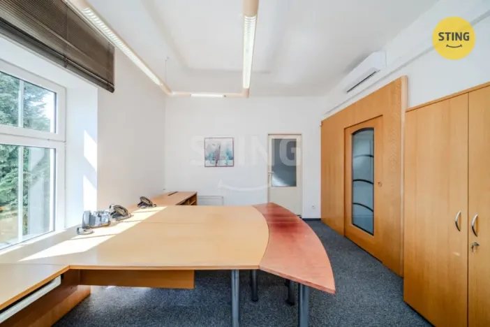 Pronájem kanceláře, Ostrava, Starobělská, 250 m2
