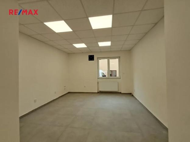 Pronájem obchodního prostoru, Praha - Řepy, Karlovarská, 90 m2