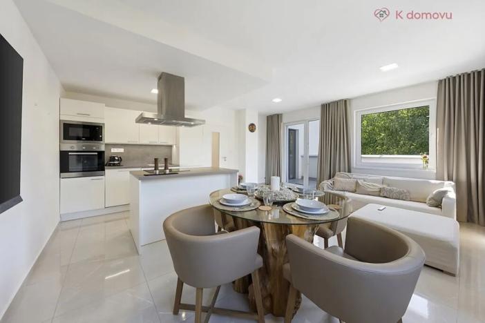 Prodej bytu 3+kk, Praha - Zbraslav, Na Baních, 78 m2