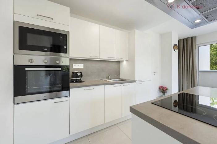 Prodej bytu 3+kk, Praha - Zbraslav, Na Baních, 78 m2