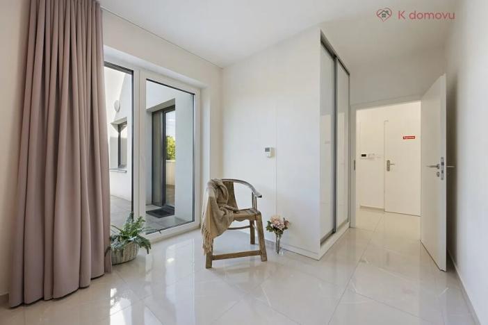 Prodej bytu 3+kk, Praha - Zbraslav, Na Baních, 78 m2