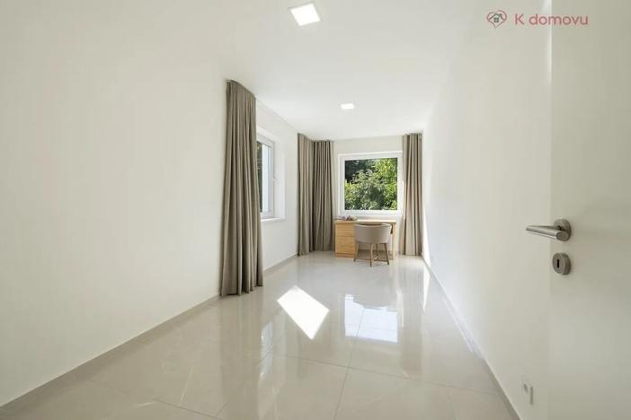 Prodej bytu 3+kk, Praha - Zbraslav, Na Baních, 78 m2