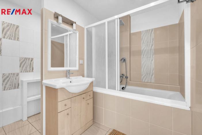 Prodej bytu 3+1, Hradec Králové - Moravské Předměstí, Sekaninova, 74 m2