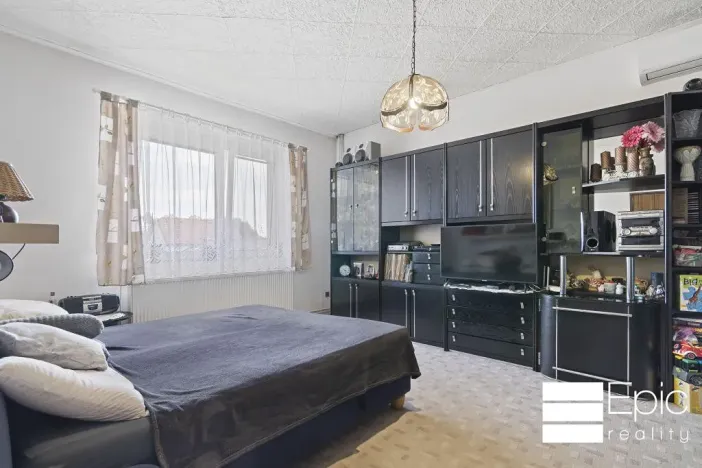 Prodej rodinného domu, Tišice, Okružní, 530 m2