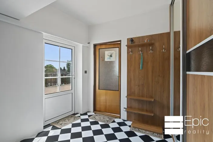 Prodej rodinného domu, Tišice, Okružní, 530 m2