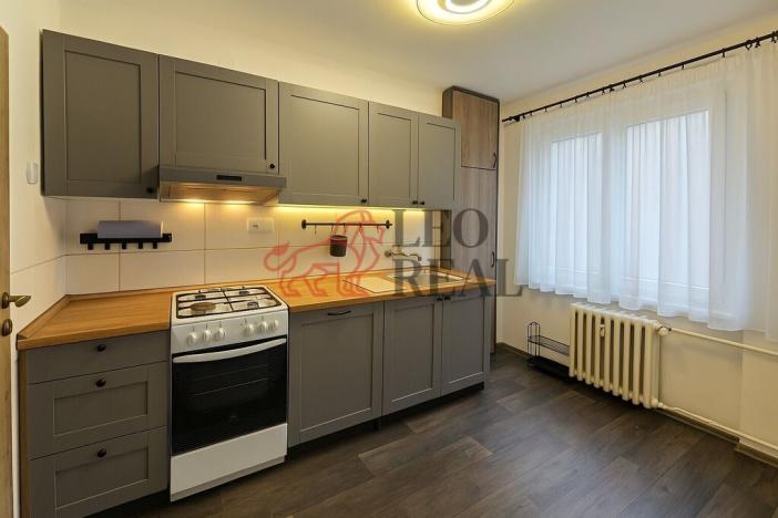 Pronájem bytu 3+1, Komárov, Odborářská, 62 m2