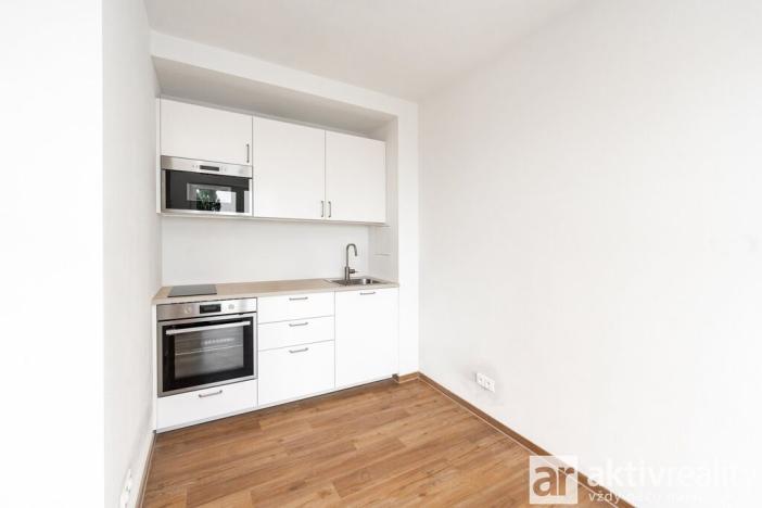 Pronájem bytu 1+kk, Ovčáry, Na Bulánce, 30 m2