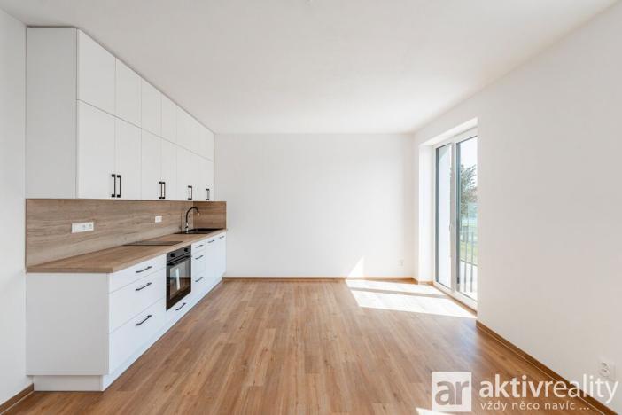 Pronájem bytu 1+kk, Ovčáry, Na Bulánce, 32 m2