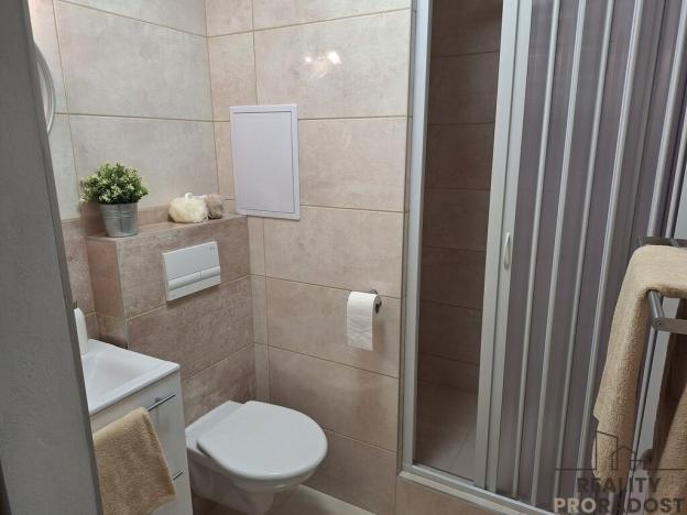 Pronájem bytu 1+kk, Děčín, Duchcovská, 20 m2