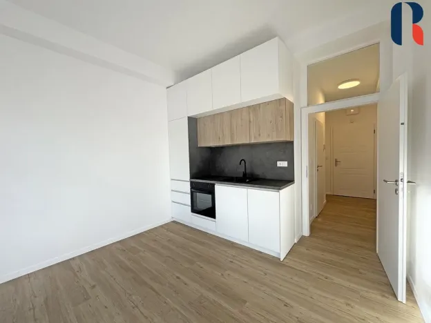 Pronájem bytu 1+kk, Praha - Braník, Branická, 30 m2