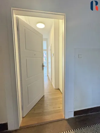 Pronájem bytu 1+kk, Praha - Braník, Branická, 30 m2