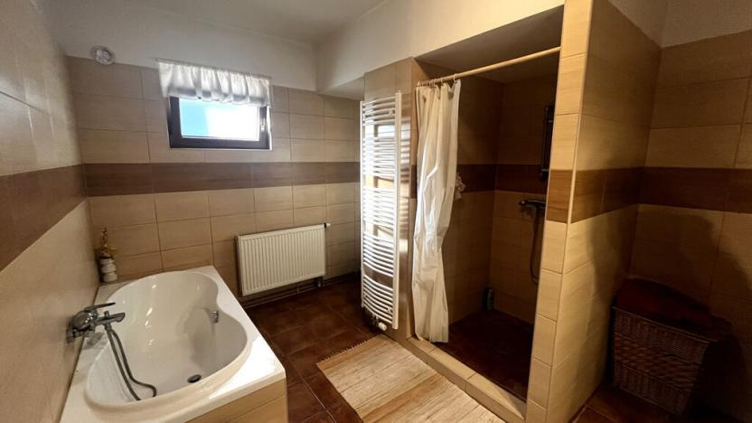 Prodej rodinného domu, Chotiněves, 300 m2