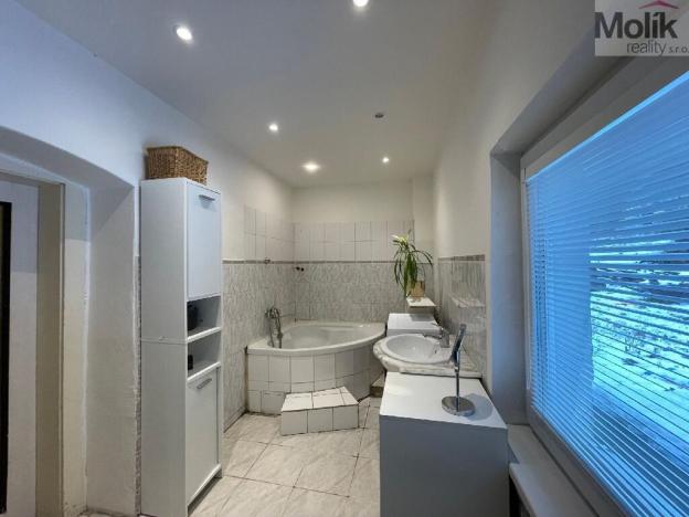 Prodej rodinného domu, Klíny, 180 m2