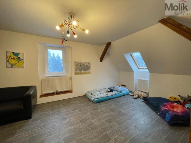 Prodej rodinného domu, Klíny, 180 m2