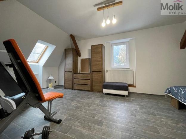 Prodej rodinného domu, Klíny, 180 m2