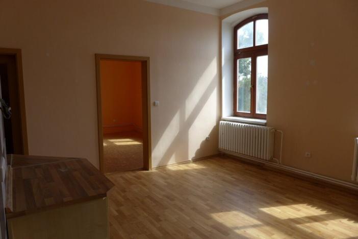 Prodej obchodního prostoru, Zliv, Nádražní, 900 m2