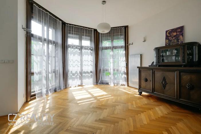 Prodej podílu vily, Praha - Klánovice, Ke znaku, 300 m2