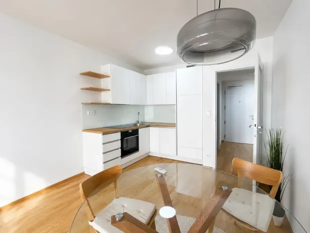 Pronájem bytu 2+kk, Praha - Smíchov, Šiklové, 56 m2