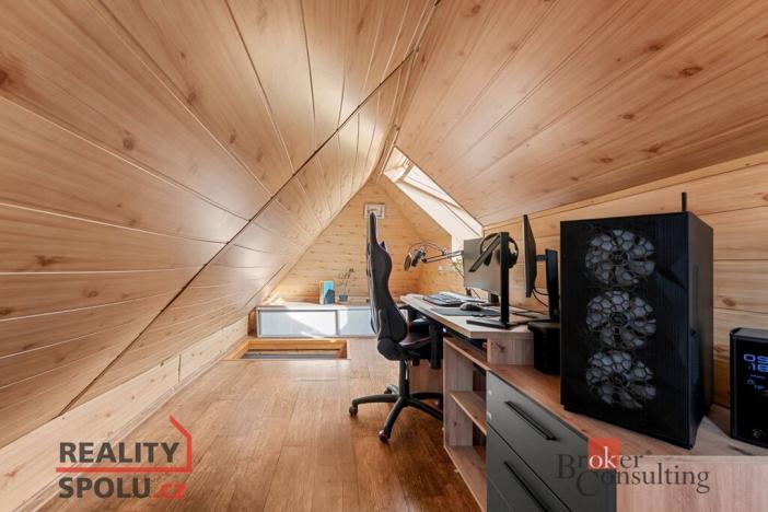 Prodej bytu 2+1, Trutnov, 80 m2