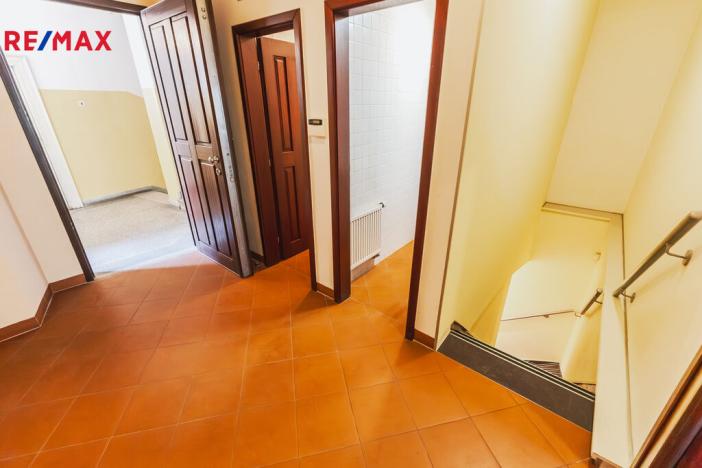 Pronájem obchodního prostoru, Praha - Staré Město, Staroměstské náměstí, 350 m2