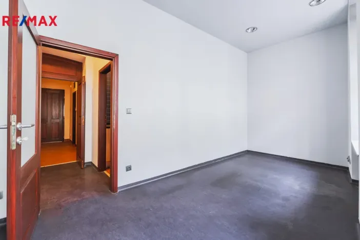 Pronájem obchodního prostoru, Praha - Staré Město, Staroměstské náměstí, 350 m2